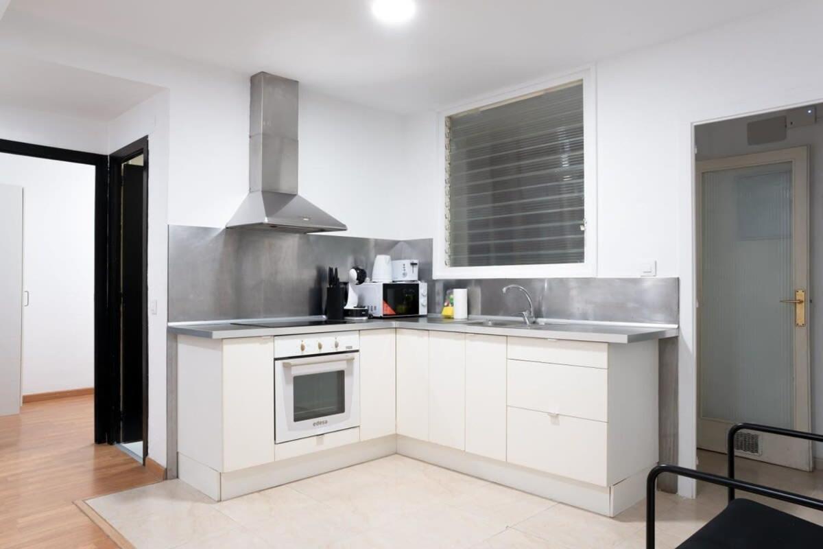 Plaza Urquinaona And Comfortable 3bd Lejlighed Barcelona